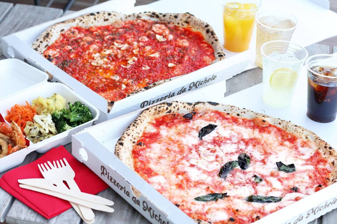 ♡美品・レア・送料込み♡ジョゼッペ・アルマーニ　イタリア製　モダンレディ アンティーカ・ピッツェリア・ダ・ミケーレ 横浜（テイクアウト