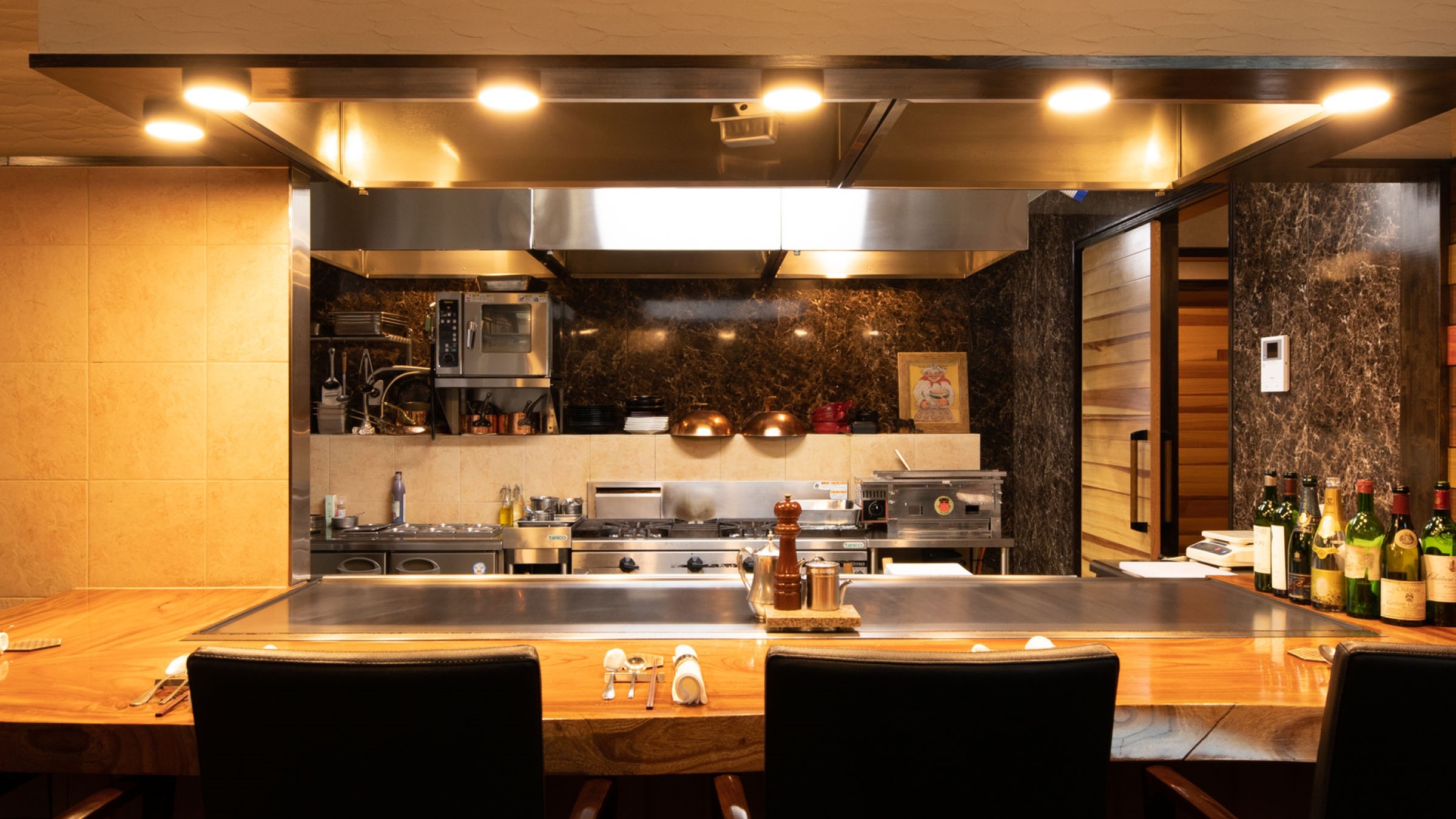 鉄板ふくもとの施設画像1