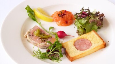 超レア　ポールボキューズ お皿 貴重 ブラッスリー ポール・ボキューズ 銀座 - Restaurant Guide - TableCheck