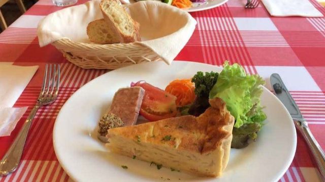 LE PETIT GARCONの施設画像1