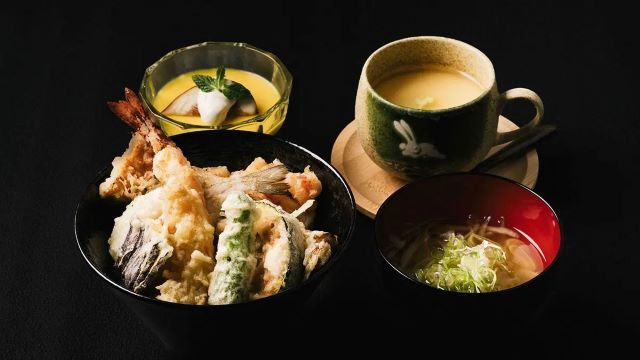 一曜斎國輝 作　日本橋通一丁目萬屋孫兵衛梓 Japanese Dining 洵 / STADIUM CITY HOTEL NAGASAKI - Restaurant