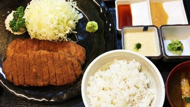 牛かつ もと村 難波本店の施設画像1