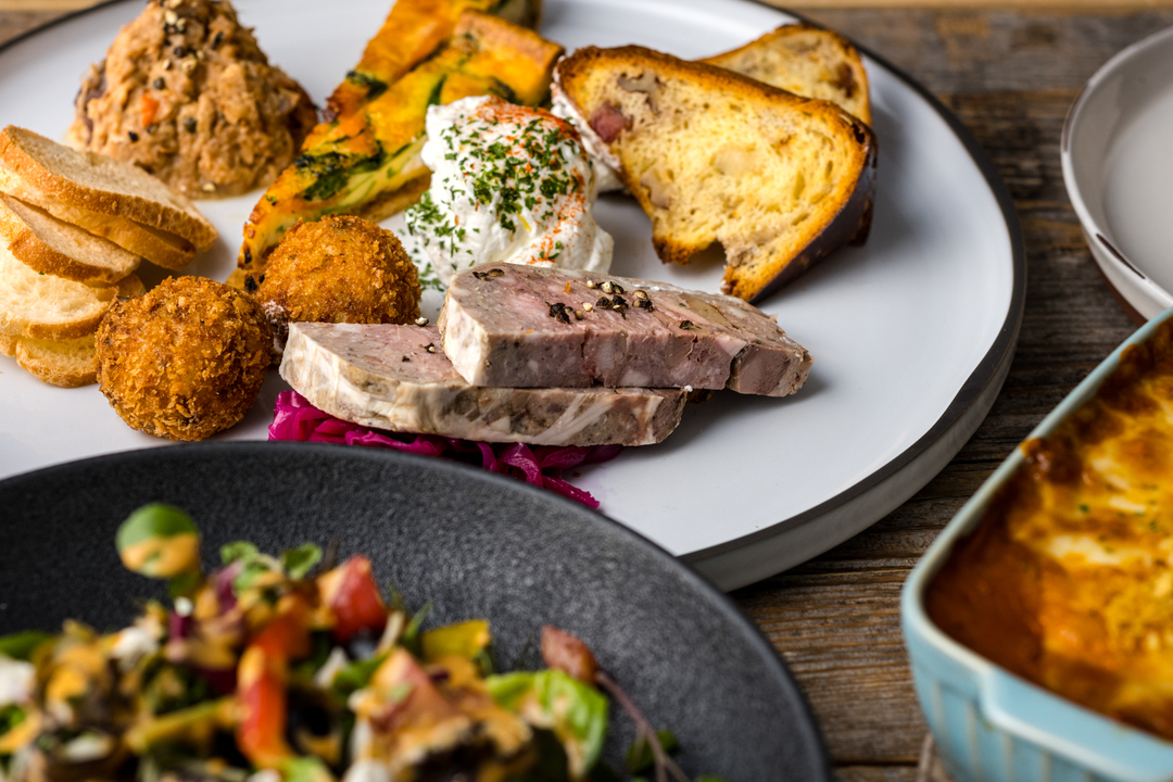 Cafe,Dining & Bar 104.5（イチマルヨンゴー） - Restaurant Guide