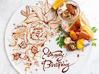 Illustrated desert plate 4400 Yen (excluding tax)