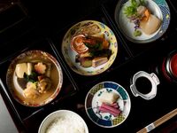 金沢の宝石箱～郷土料理を楽しむ～