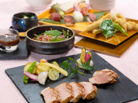 【10・11月】スペイン産イベリコ豚の朴葉包み焼きコース「和月（わげつ）」（3時間飲み放題付き）