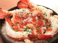 オマール海老とずわい蟹の炊き込みご飯 いくらのせ