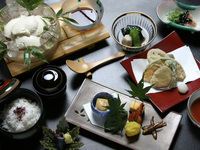 【夏季限定】冷やしおぼろどうふ　竹の膳（生湯葉付き）