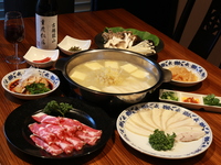 横浜中華街美人鍋　酸菜火鍋7500円