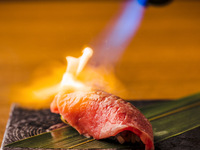 【灯-akari-】名物のすきしゃぶ、厚切り牛タン、食後の紅茶含むコース 無料記念日プレート変更可