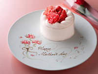 Mother's Day [May 8th - May 10th] Limited-Time Option: [10cm Cake + Plate + Carnation]