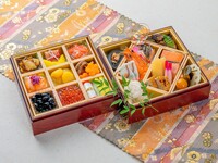 〔Fan〕 Traditional Japanese mini Osechi two-tier box