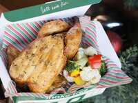 【🍗🍗🍗12/12~12/25限定🍗🍗🍗】Roast Chicken Holiday Spirit Box  With Steamed Veggie 