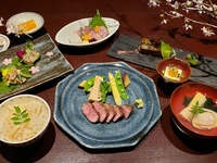 【さくら特別コース】先附、八寸、蛤の椀物、筍ご飯など全10品