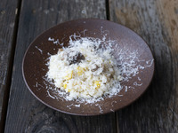 栗と丹波シメジのリゾット～パルミジャーノチーズがけ～