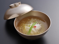 Kaiseki Course Cuisine　JPY 15,000