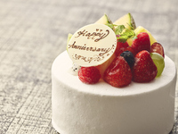 生デコレーションホールケーキ