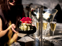 【DinnerTime】”Anniversary Dinner Course” 乾杯スパークリングワイン×Shear plan×ホールケーキ