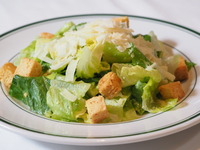 【TAKEOUT】CAESAR SALAD, WITH OUR CLASSIC CAESAR DRESSING　クラシックシーザーサラダ