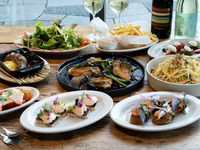 【カジュアルプラン】飲み放題と人気の前菜からパスタまでボリューム満点☆全8品5000円(税込)