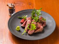 【炭コース(2.5h制)】※飲み放題は追加でお付け出来ます。《A5ランク黒毛和牛の炭火焼》をメインとした"スタンダード"コース。