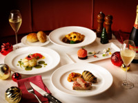 ดินเนอร์คริสต์มาส 2025 [แชมเปญสำหรับดื่มอวยพร & Porterhouse] เมนูดินเนอร์คริสต์มาส