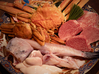 [Counter seat] Christmas limited special course of specially selected Yonezawa beef, natural tiger blowfish, Matsuba crab and Kobako crab, 13 dishes in total