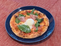 1월 1일–1월 3일 — 버라이어티 런치: 피자