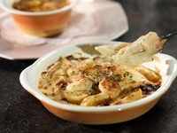 Seafood pasta gratin