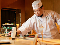 【Chef-front Counter Only / Free Refills Sushi】 The Strongest Omakase Course (Saturdays, Sundays, and holidays from 18:00- / 20:30-)