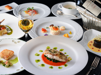 [Emu] Perfect for entertaining or parties with important people. Enjoy a relaxing and memorable dinner with eight French dishes including a double main course!