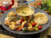 ごろごろ野菜と鶏肉のココナッツカレー(190g)※1名分価格/2名分より注文可能※ガーリックライス付き