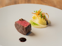 7品のディナーコース「Menu Dégustation（ムニュ デギュスタシオン）」