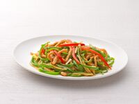 【アラカルト】34.豚肉とピーマンの細切り炒め（青椒肉絲）　中盆