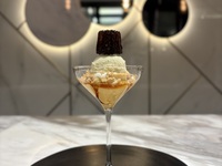 カヌレプリンパフェ