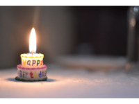 【ロイヤルコース　2時間飲み放題付き】　税込み10000円！アニバーサリーホールケーキでお祝い。雲丹と熟成黒毛和牛の肉寿司、大判サーロインの焼きすき、熟成和牛特選5種盛り他（全14品）