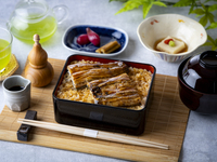 【鰻重】愛知県産の贅沢鰻重　鰻重ハーフサイズ