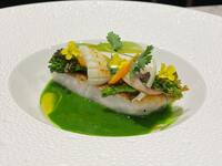 【当店人気のパイ包みを含んだ四季を感じられるコース】