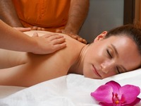 Aromatherapy oil treatment (legs + back + upper legs + décolleté + head) 60 minutes