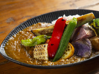 Aged Sake Curry with Abundant Awaji Beef and Awaji Onion