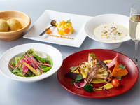 【平日ランチ】乾杯スパークリングワイン付き！東京野菜が主役のベジフルコース［ランチコース・全4品］