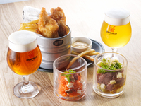 [Formule très populaire ! Valable toute la journée] « Combo Signature » : Apéritifs + Fish & Chips + 8 bières classiques à volonté pendant 90 minutes - 3 800 ¥
