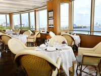 1/6～2/27 平日限定　【絶景とともに楽しむ 苺アフタヌーンティー】