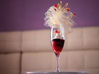 [คอร์สวันครบรอบ] ล็อบสเตอร์ เนื้อคัดพิเศษ ฯลฯ + แชมเปญโทสต์ + จานข้อความ