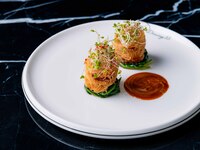 【Lunch】6,600円コース＋乾杯スパークリングワイン付