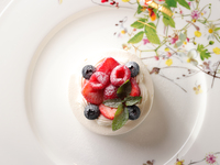 (グラススパークリング＆ホールケーキ付き) デギュスタシオン アニバーサリープラン