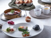  【ランチ/席のみご予約】少量多種のお料理から食後のデセール+季節のフレーバーティー迄