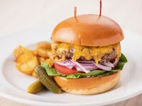 アボカドチーズバーガー