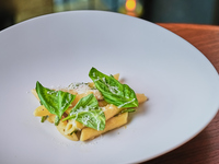 【Lunch】 Essence (4 dishes) ＜Main Dining＞