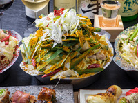 ●博多名物もつ鍋コース(サントリーマスターズドリーム入り飲み放題2時間付き)